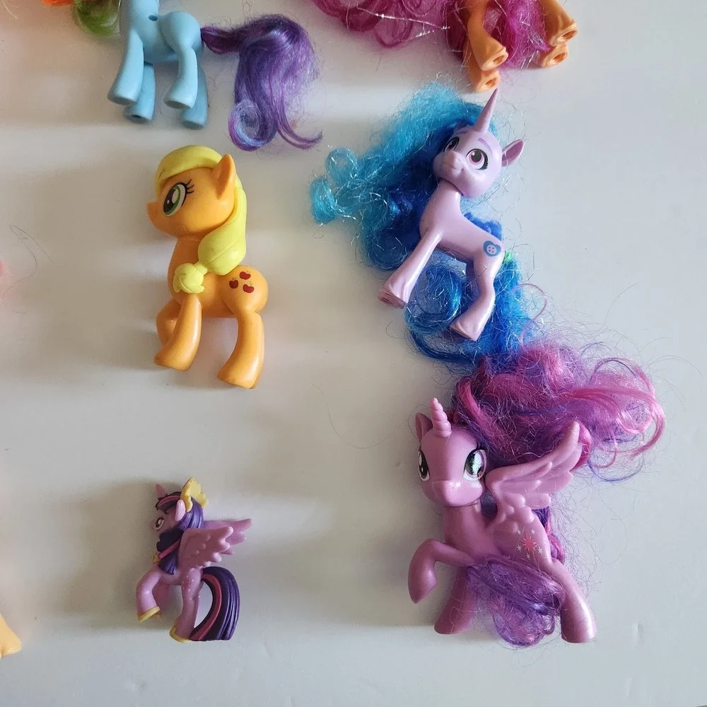 My Little Pony Figure Lot of 20 Assorted‎ Sizes And Generations